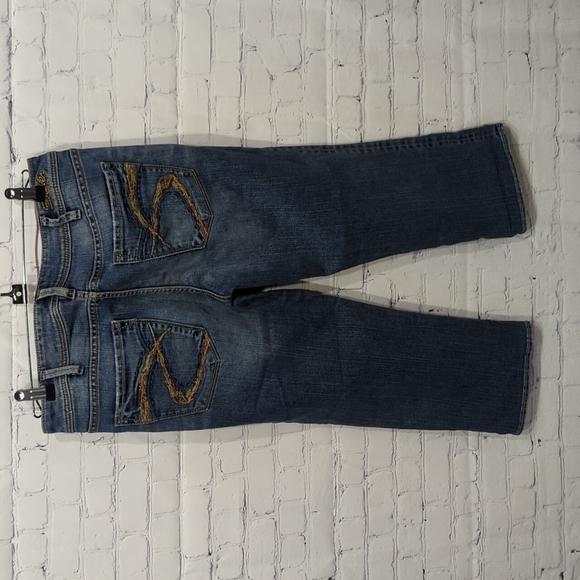 Silver Jeans Akio Capri - Picture 6 of 7